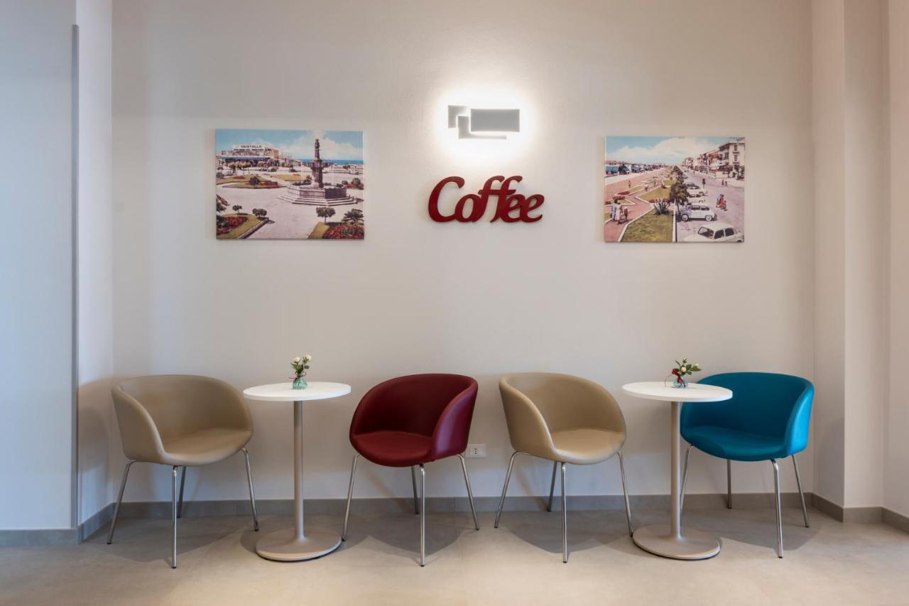Hotel Biagi & Residence リド・ディ・カマイオーレ エクステリア 写真