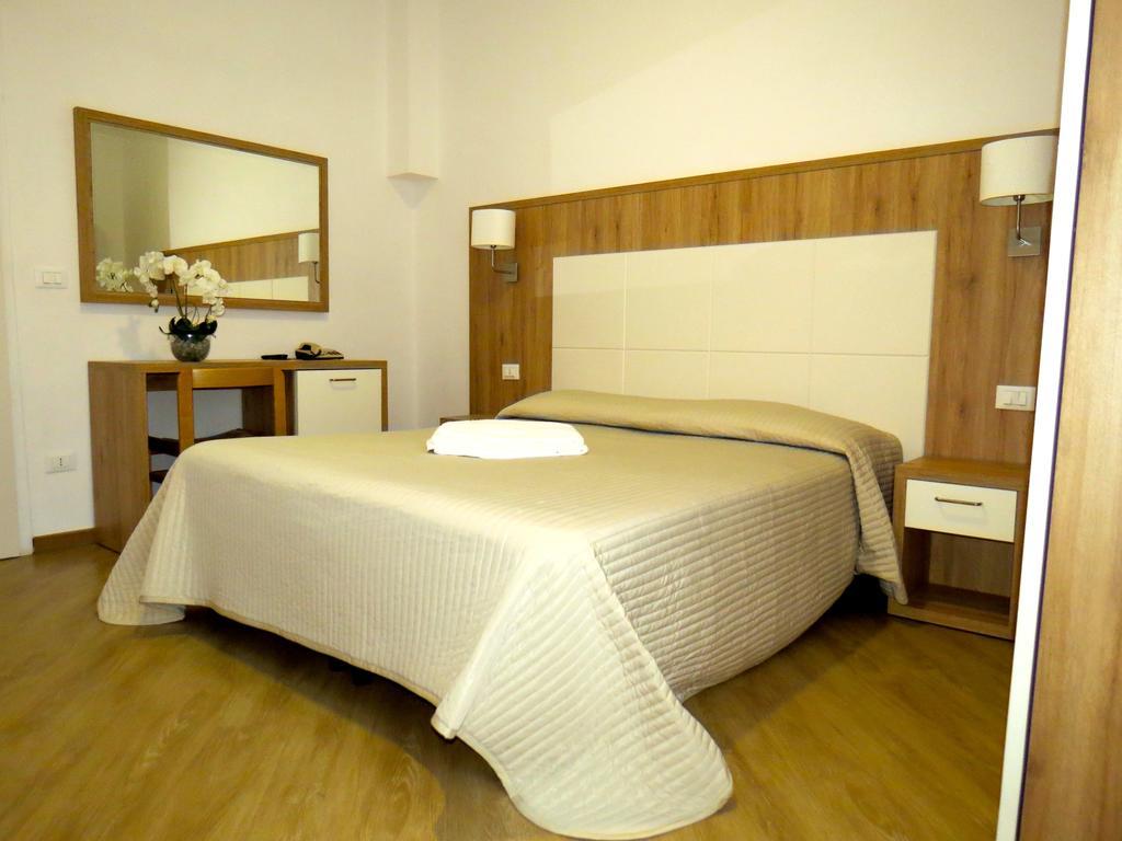 Hotel Biagi & Residence リド・ディ・カマイオーレ 部屋 写真
