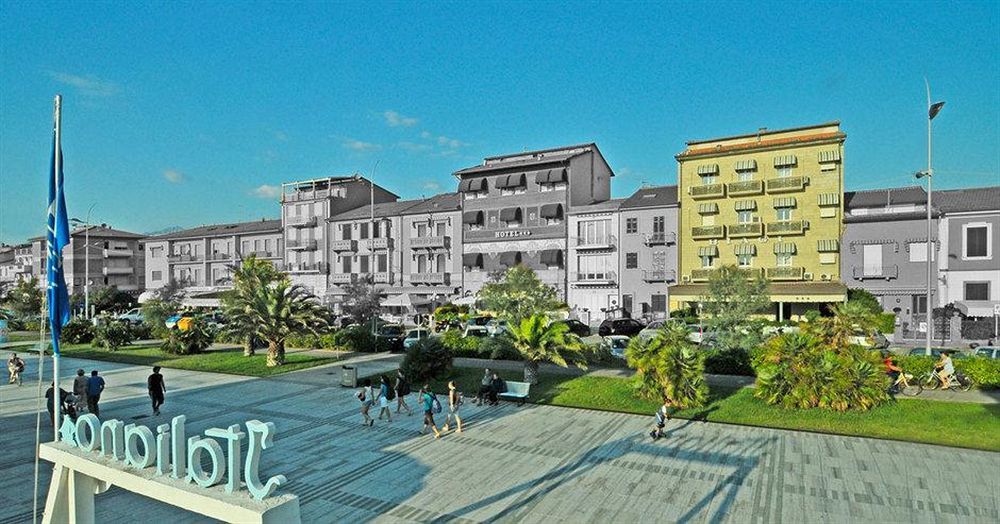 Hotel Biagi & Residence リド・ディ・カマイオーレ エクステリア 写真